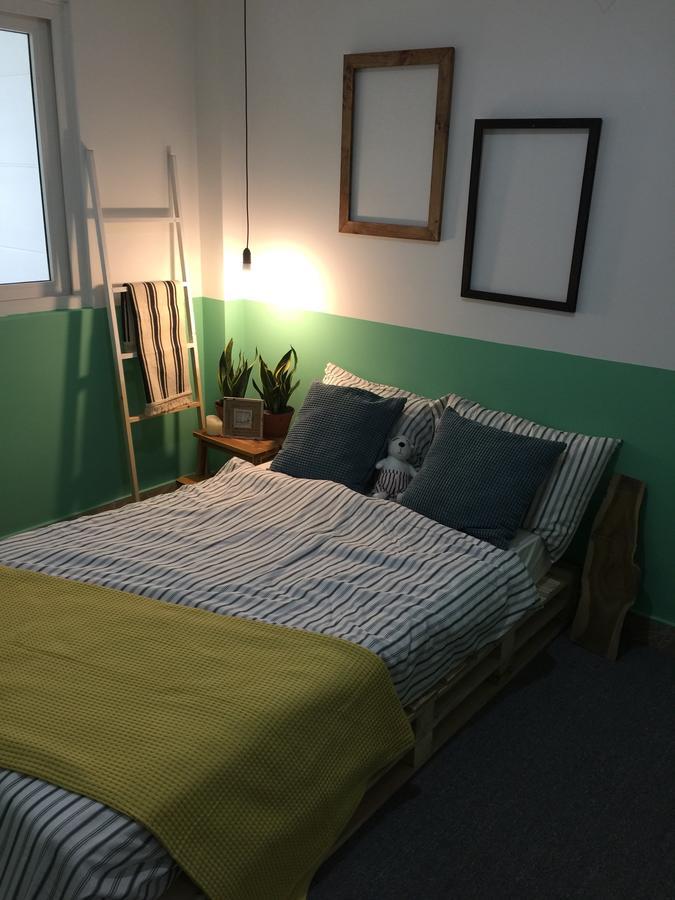 Condodo Homestay Ben Van Don ホーチミン市 エクステリア 写真