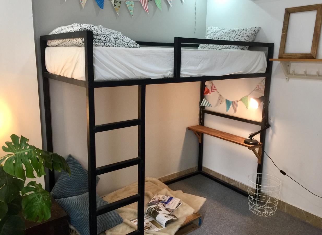 Condodo Homestay Ben Van Don ホーチミン市 エクステリア 写真