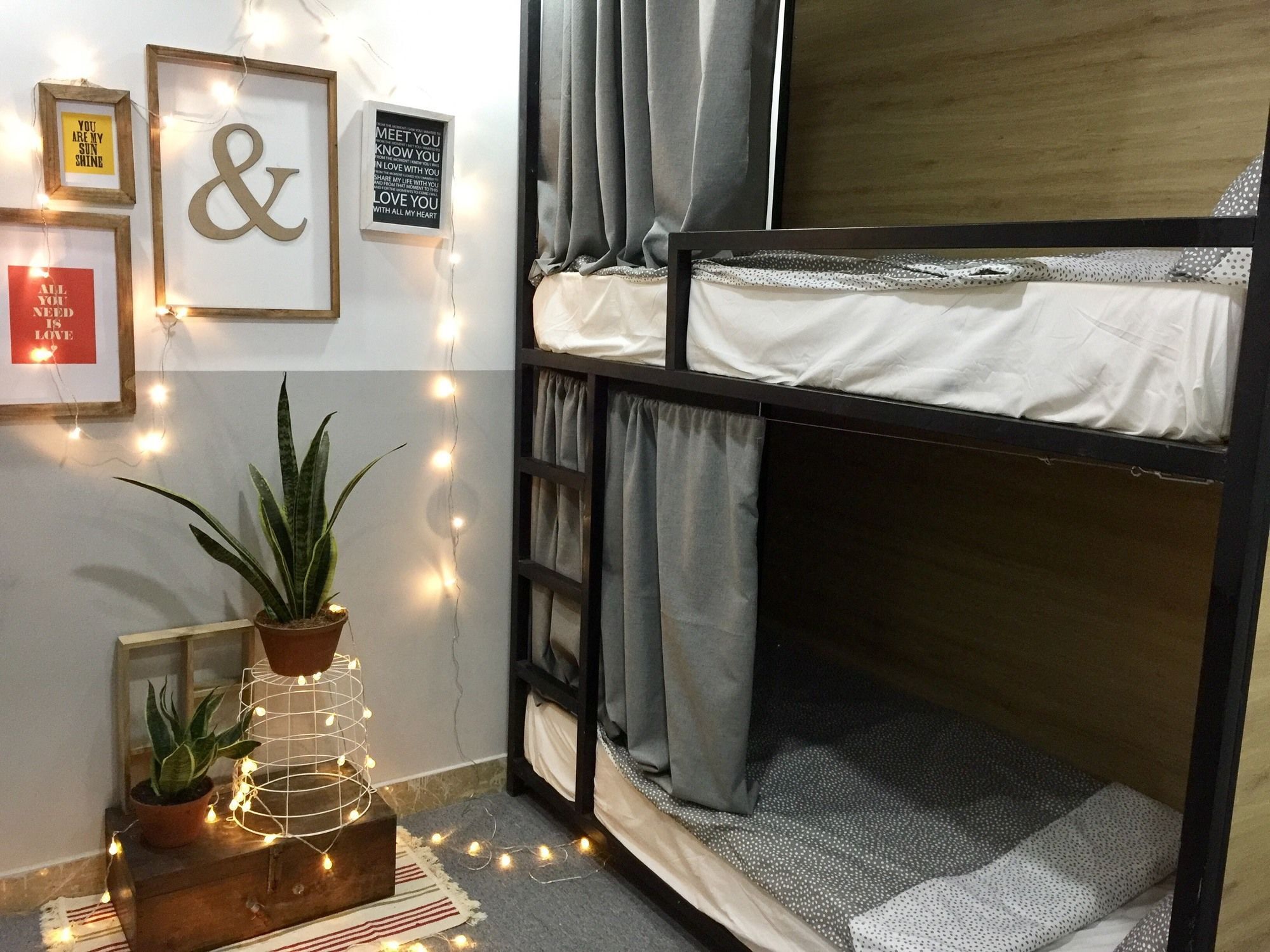 Condodo Homestay Ben Van Don ホーチミン市 エクステリア 写真